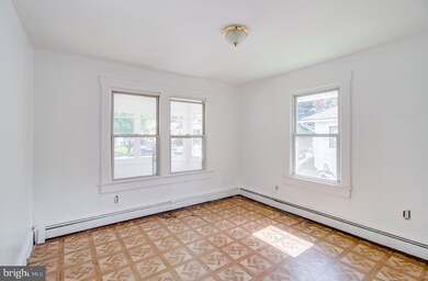 282 Monmouth St, Hightstown, NJ 08520 - photo 4