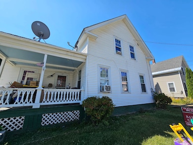 32 Myrtle St, Springfield, VT 05156 - photo 2