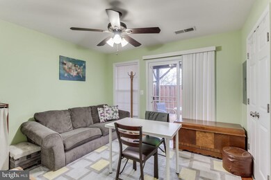 15663 John Diskin Cir unit 186, Woodbridge, VA 22191 - photo 4