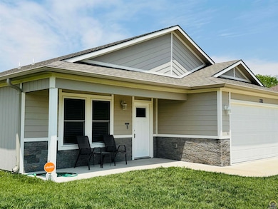 3310 SE Golden Ave, Topeka, KS 66605 - photo 3