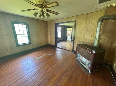 696 Tuckahoe Road