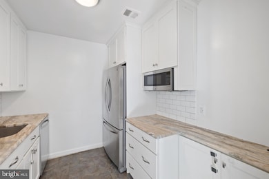 10572 Twin Rivers Rd unit D1, Columbia, MD 21044 - photo 7