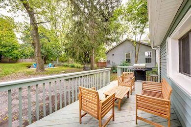 1518 Riverside Ave, Saint Charles, IL 60174 - photo 5