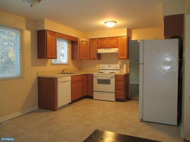 685 Chatham Rd, Somerdale, NJ 08083 - photo 5