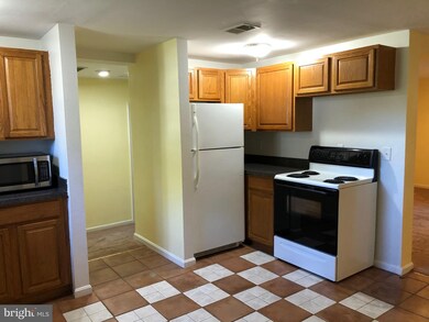 2431 Emmanuel Ct unit B, Huntingtown, MD 20639 - photo 3