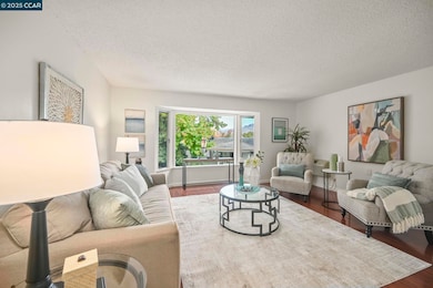 3465 Tice Creek Dr unit 4, Walnut Creek, CA 94595 - photo 3