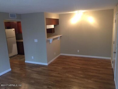 3225 Mayflower Dining Area