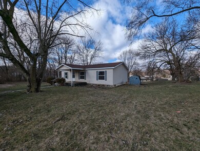 1628 E 19th St, Anderson, IN 46016 - photo 3