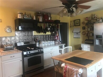 This kitchen has such a warm homey feel.