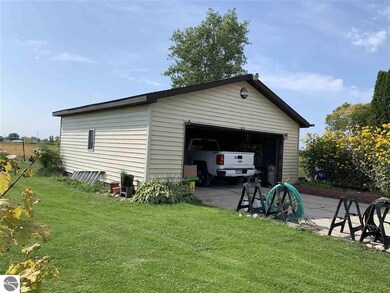 585 S Tonkey Rd, Au Gres, MI 48703 - photo 4