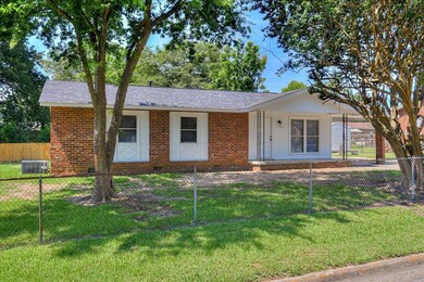 1930 Dunham ct - Front 2