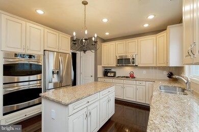 42325 Magistrate Ct, Chantilly, VA 20152 - photo 3