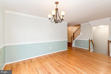 8053 Galla Knoll Cir, Springfield, VA 22153 - photo 6