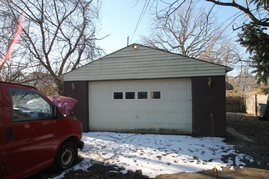 Detached Garage