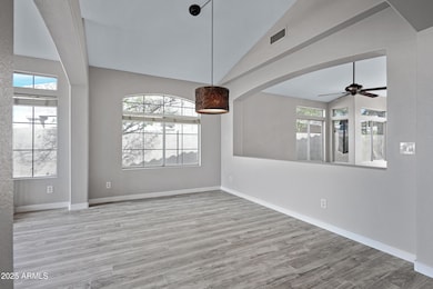 115 W El Freda Rd-8