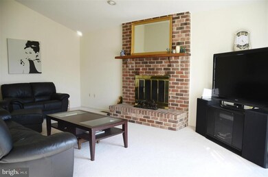 15314 Surrey House Way, Centreville, VA 20120 - photo 6