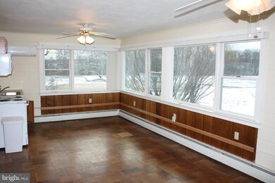 679 Hollywell Ave unit 1, Chambersburg, PA 17201 - photo 4