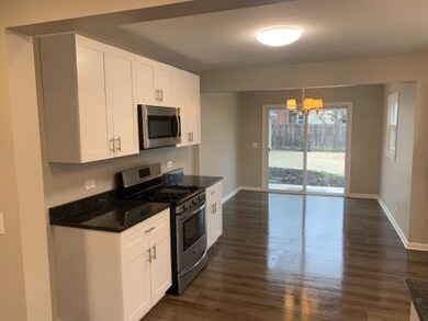 140 S Rosedale Ave, Aurora, IL 60506 - photo 4