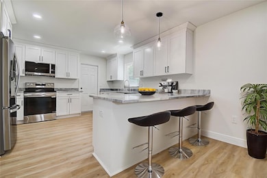 2015 Capri Rd, Valrico, FL 33594 - photo 5