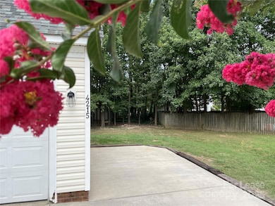 4215 Suttle Place, Matthews, NC 28104 - photo 4