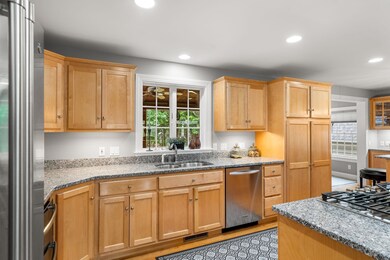 51 Spring Hill Rd, New Castle, NH 03854 - photo 7