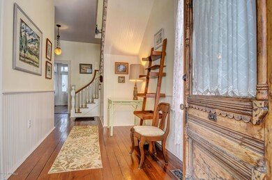 219 N 7th St Wilmington NC-large-004-6-D