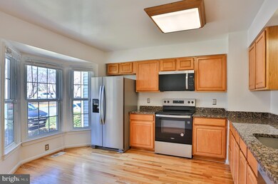 15475 Cliffview Dr, Dumfries, VA 22025 - photo 4