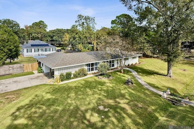 410 E Weber St, Gonzales, LA 70737 - photo 2