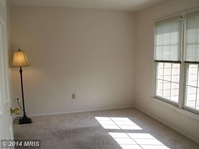 5821 Linden Square Ct, Rockville, MD 20852 - photo 7