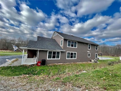 1611 Delabole Rd, Pen Argyl, PA 18072 - photo 6
