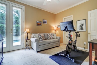 2086 Brentwood Dr, Houston, TX 77019 - photo 3