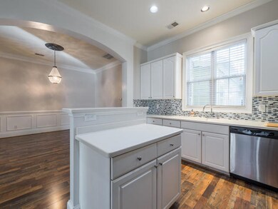 1816 Tennyson Row Mount-MLS_Size-011-23-