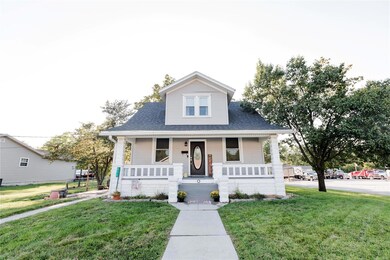 211 N Walnut St, Freeburg, IL 62243 - photo 2