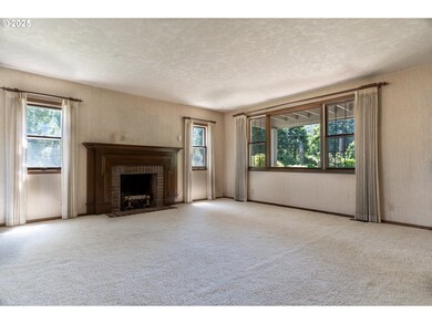 8758 Thurston Rd, Springfield, OR 97478 - photo 7