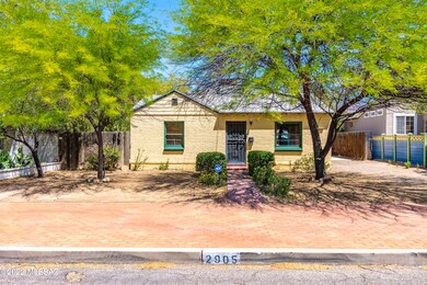 2905 E Lester St__009