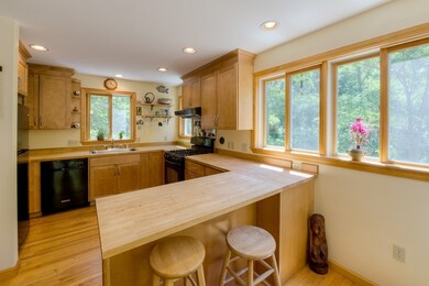 1531 Center St, Ludlow, MA 01056 - photo 7