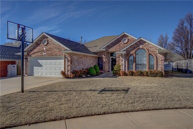 201 Parkway Dr, Moore, OK 73160 - photo 3