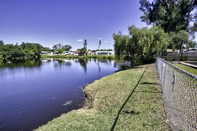 6116 38th Ave W, Bradenton, FL 34209 - photo 2