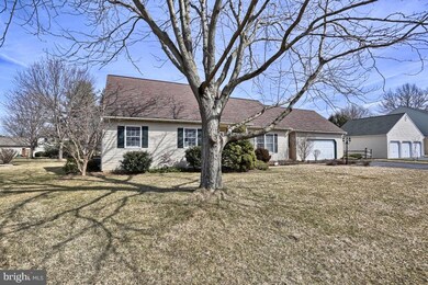 45 Magnolia Dr, Leola, PA 17540 - photo 4