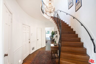 Entry staircase
