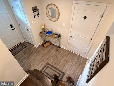 7836 Mine Run Rd, Hanover, MD 21076 - photo 3