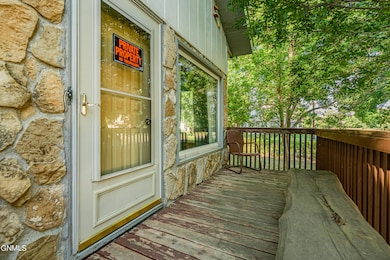 401 1st St SE, Mandan, ND 58554 - photo 2