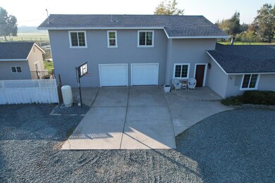 53 S Reid Ave, Linden, CA 95236 - photo 2