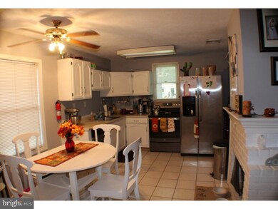 77 Gable Hill Rd, Levittown, PA 19057 - photo 3