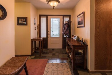 Entry / Foyer