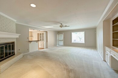 10034 Locke Ln, Houston, TX 77042 - photo 6