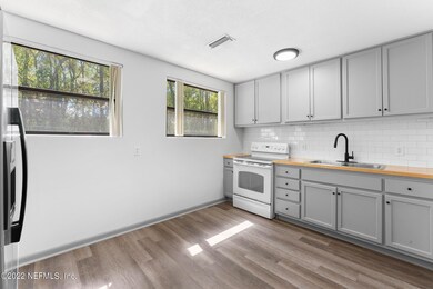 2926 Capper Rd, Jacksonville, FL 32218 - photo 5