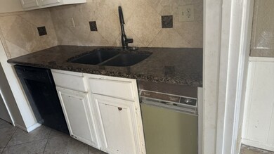 4713 Indian Trail unit 4, Baytown, TX 77521 - photo 5