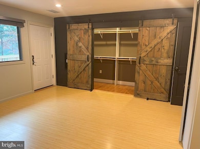 10401 Pearl St, Fairfax, VA 22032 - photo 5