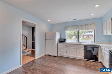 125 Woodlake Dr, Charlottesville, VA 22901 - photo 5